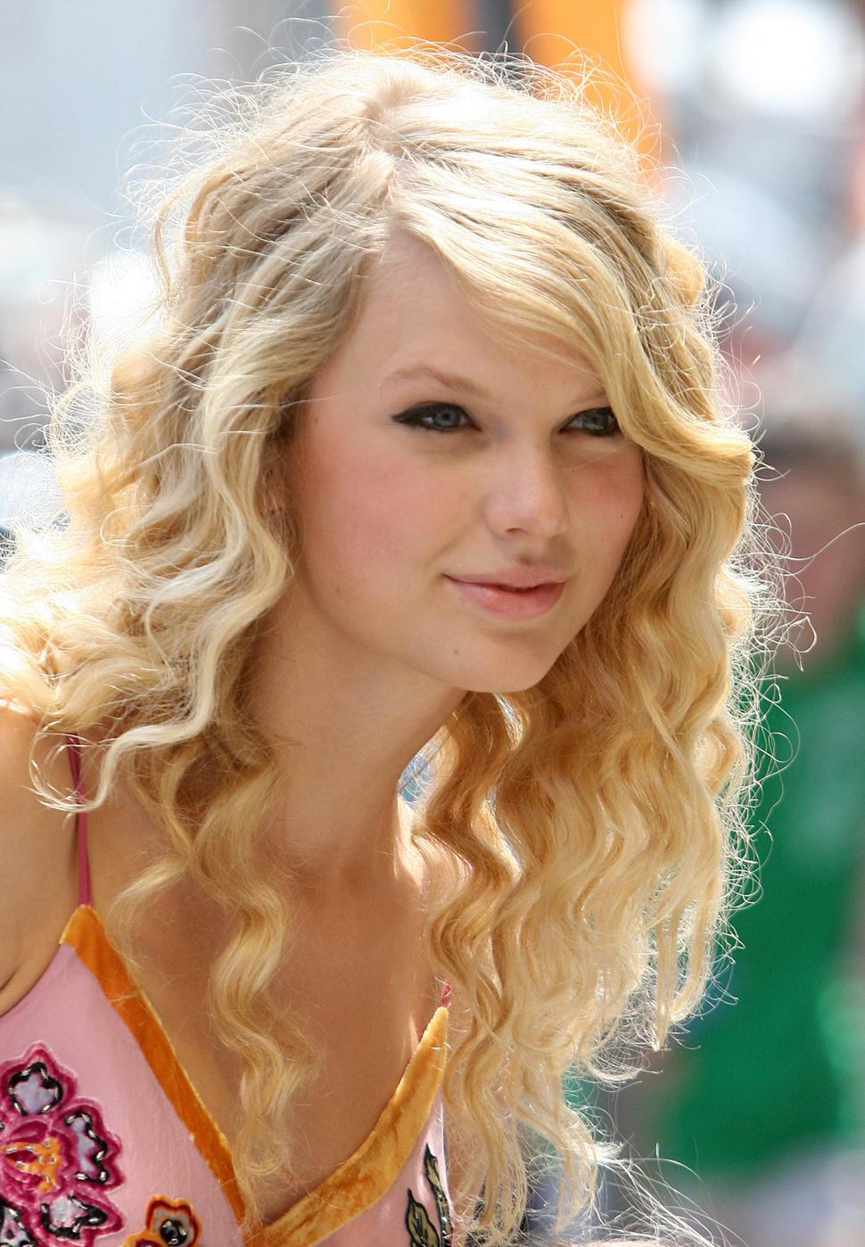 Taylor-Swift_1